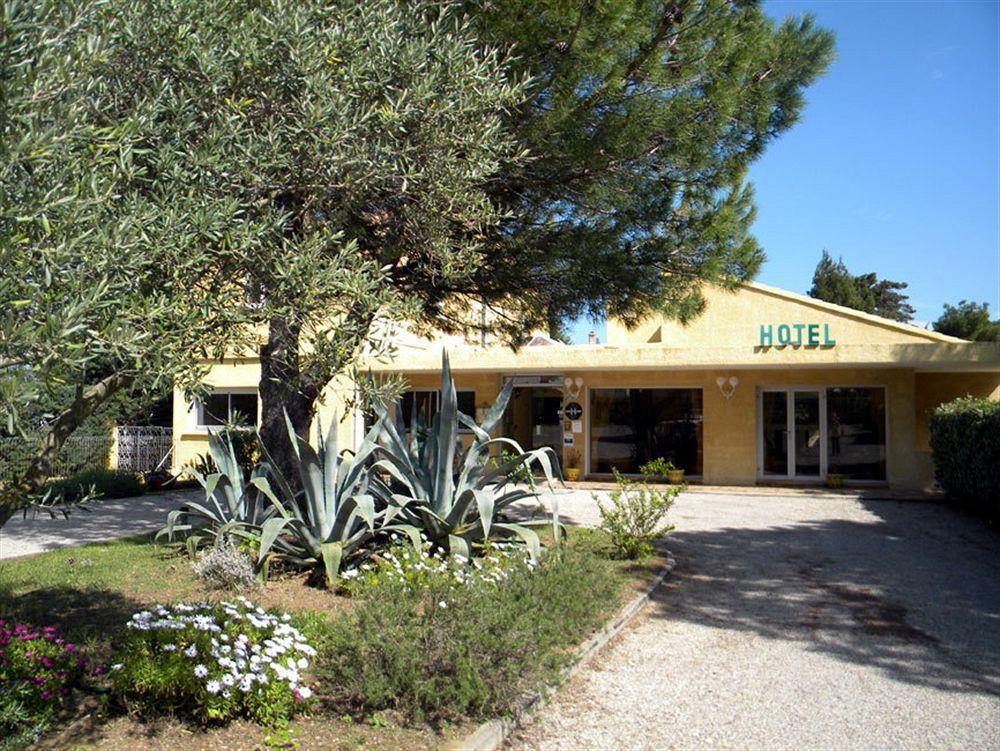 Hotel Restaurant Le Mas De L'Olivier Pont-Saint-Esprit Exterior photo