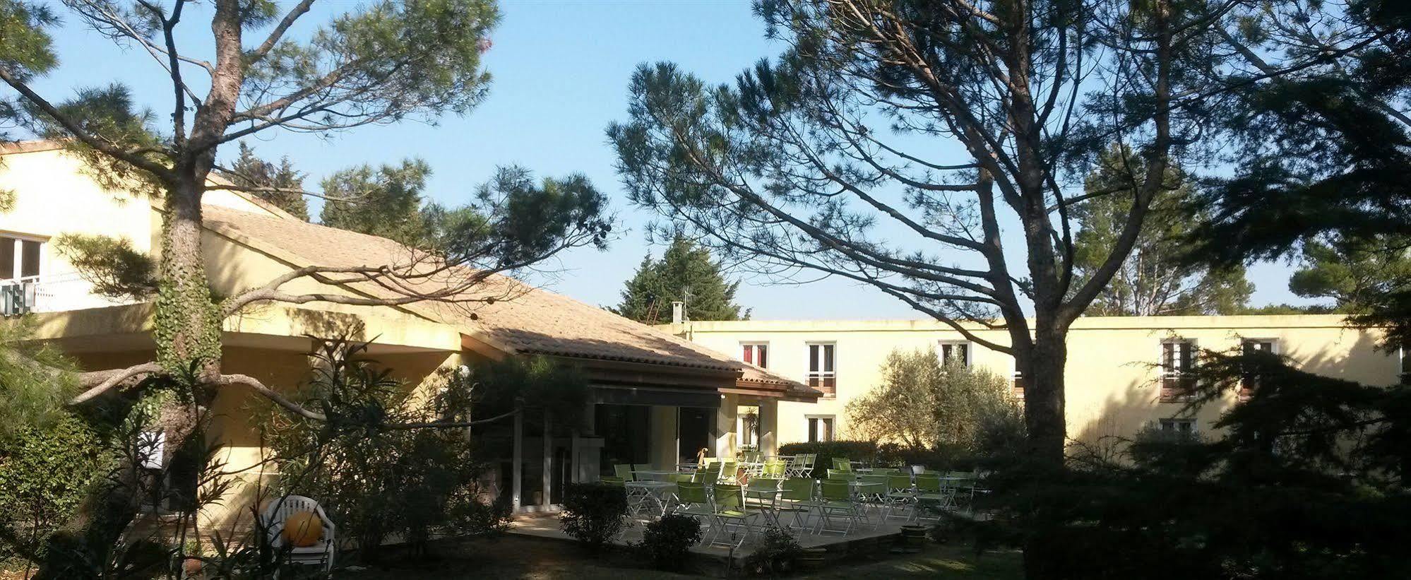 Hotel Restaurant Le Mas De L'Olivier Pont-Saint-Esprit Exterior photo